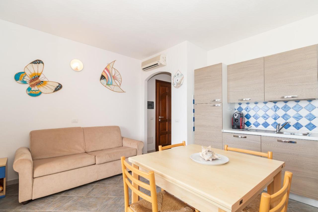 Appartamento Con Piscina 03 Trinita d'Agultu e Vignola Exterior foto