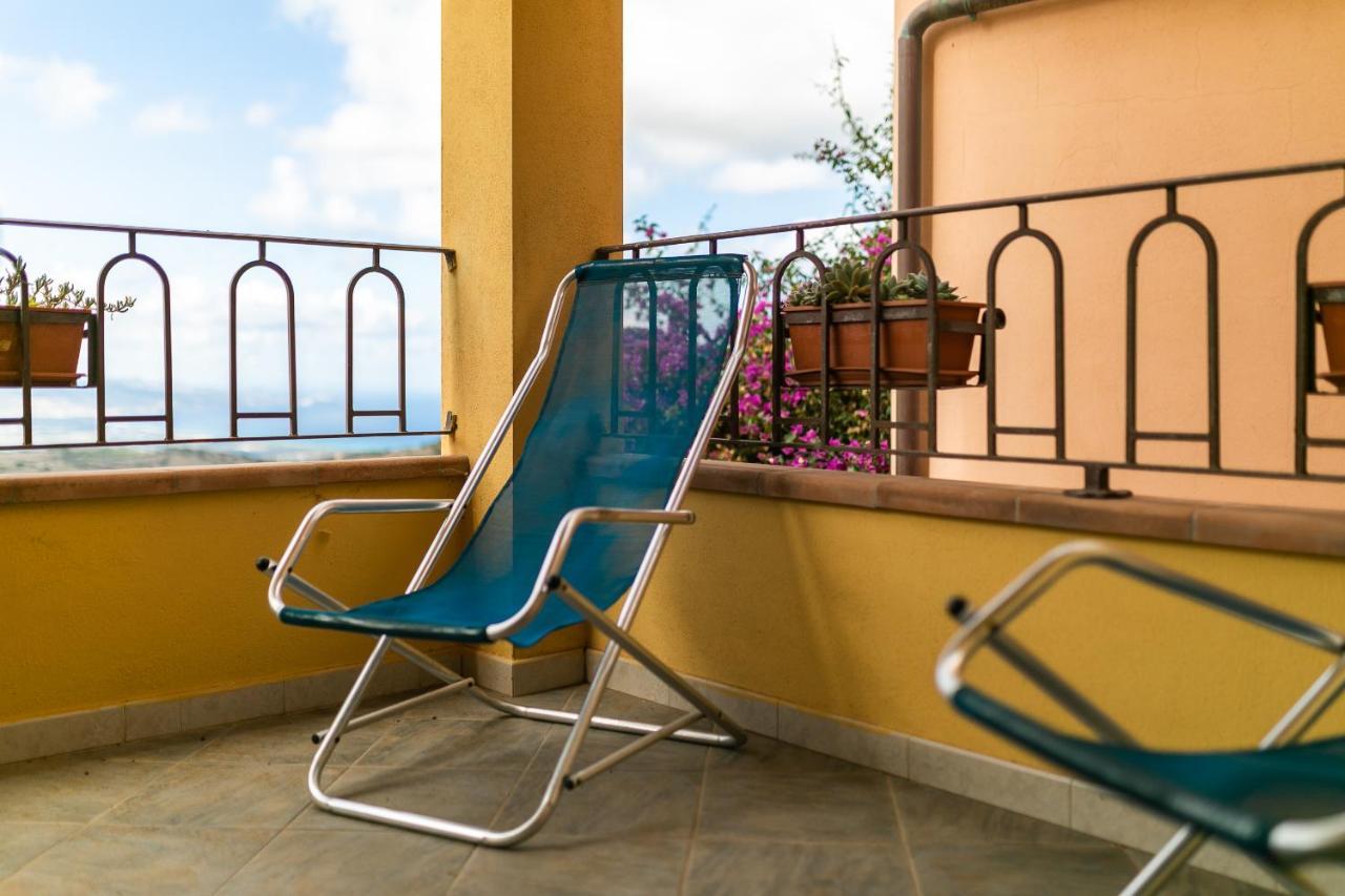 Appartamento Con Piscina 03 Trinita d'Agultu e Vignola Exterior foto